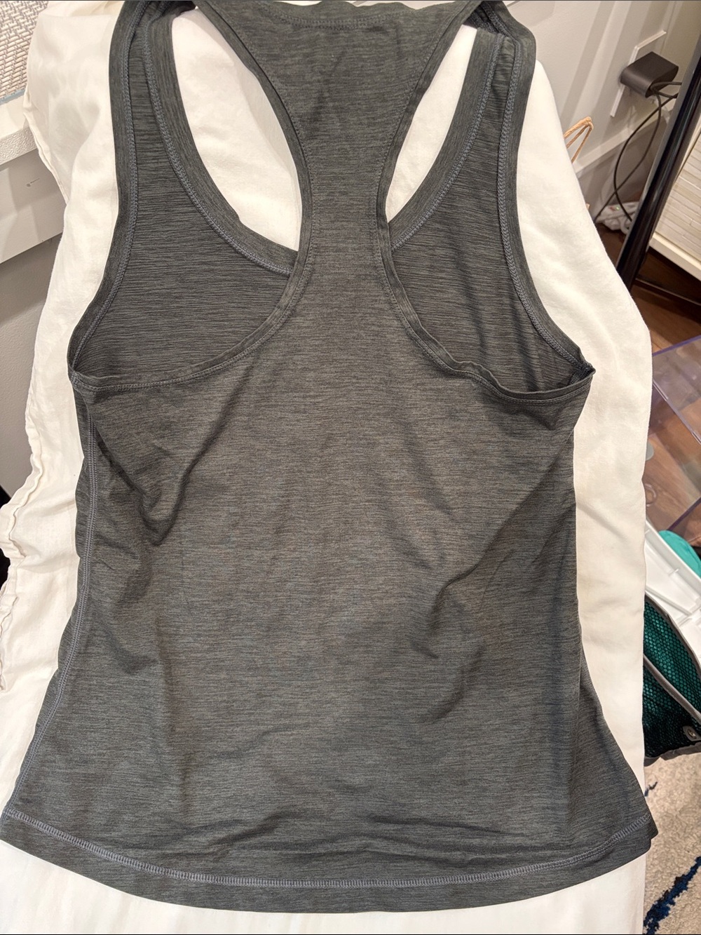 Charcoal Gray Vuori Lux Performance Tank Size M - Picture 3 of 3